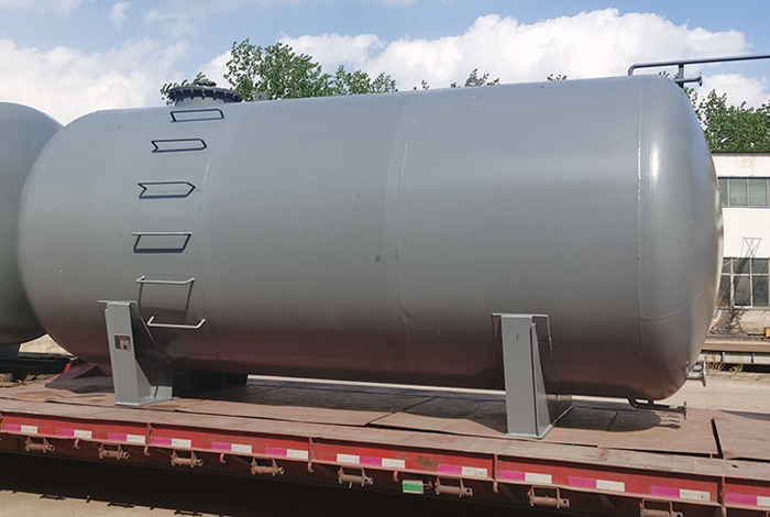 1708499176207273.jpg 原油储罐.jpg