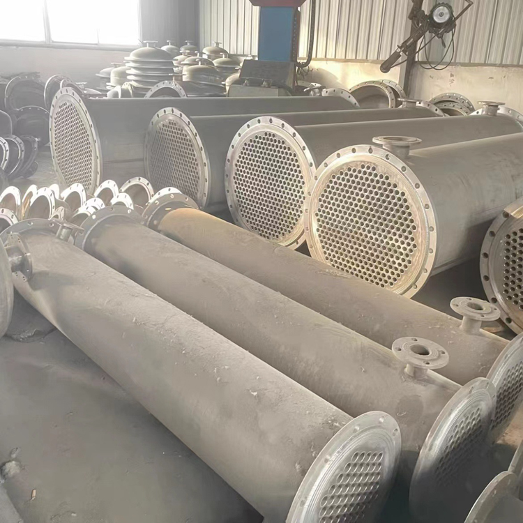 缠绕管式换热器的结构特点及工作方式